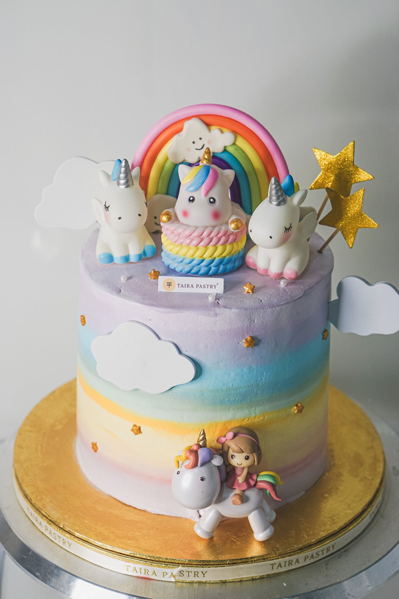 Rainbow Unicorn Cake