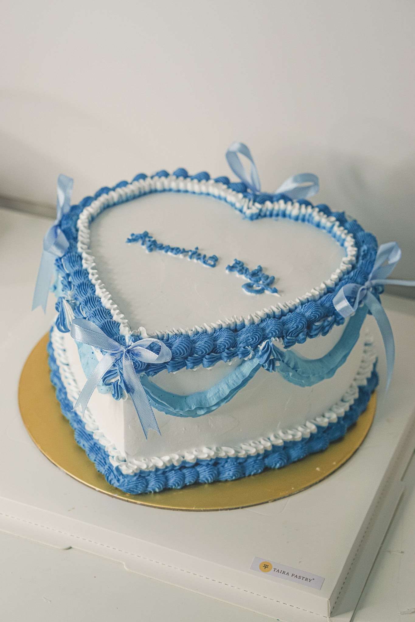 Vintage Heart Cake -