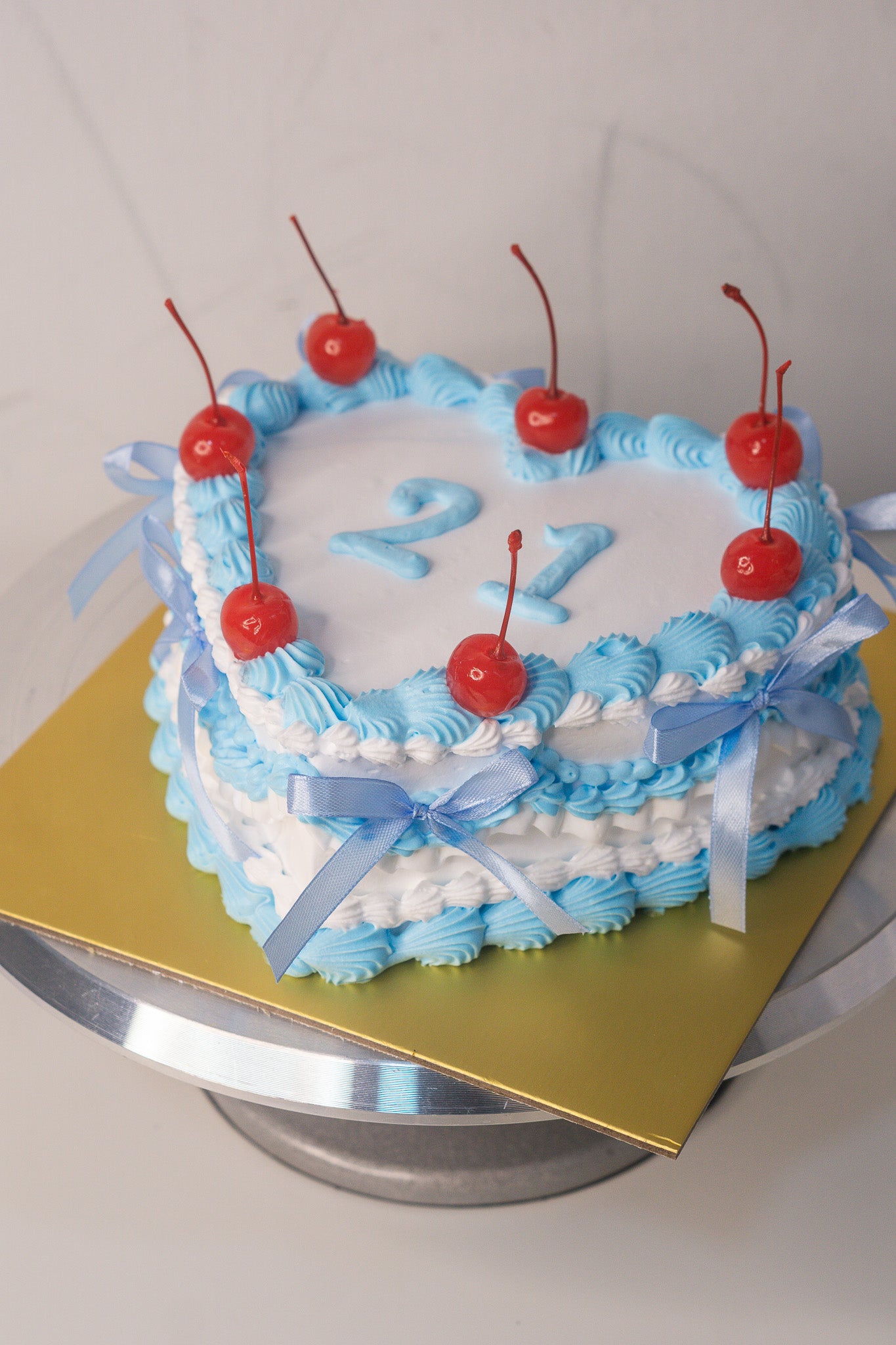 Vintage Heart Cake -