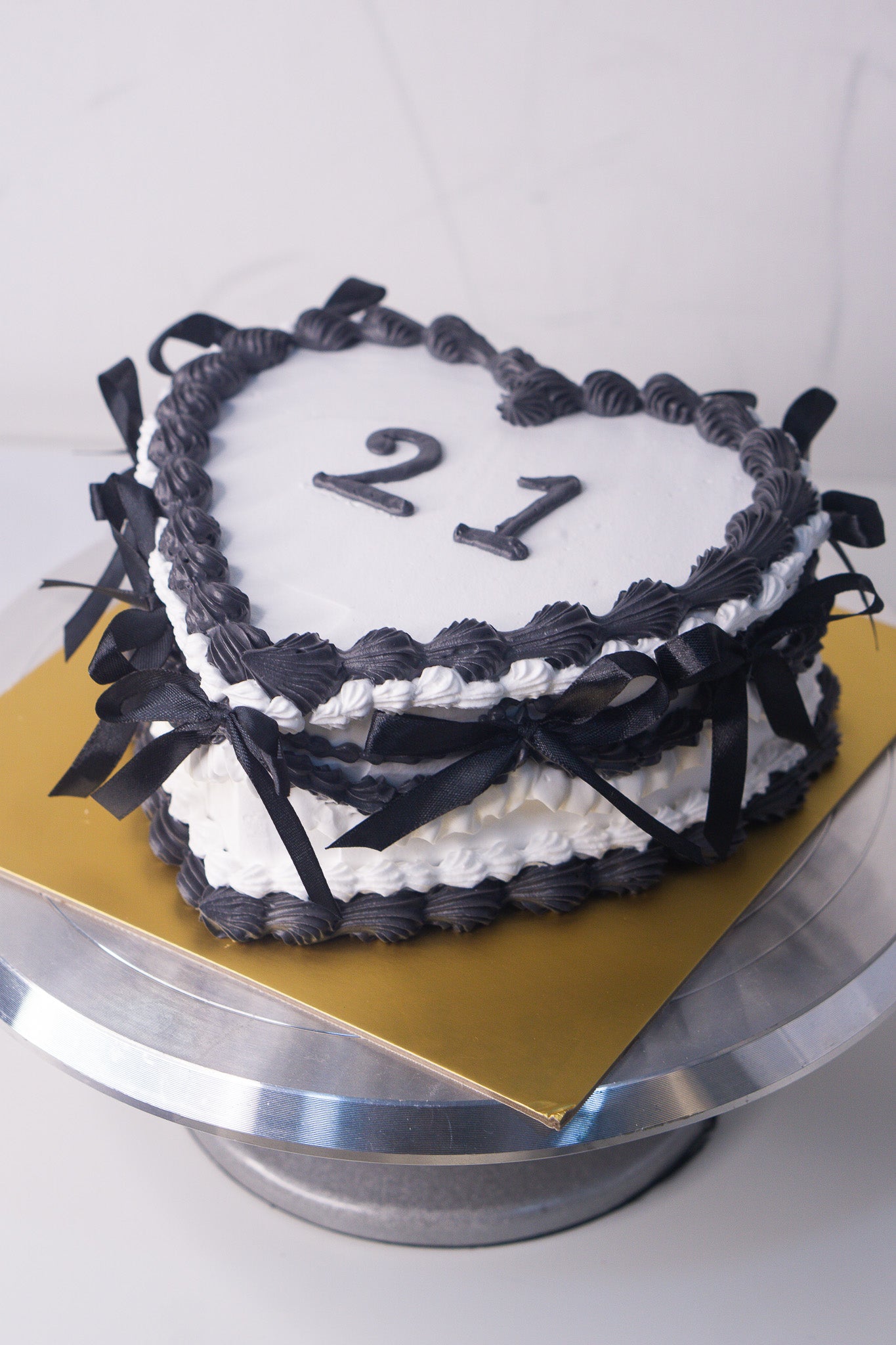 Vintage Heart Cake -