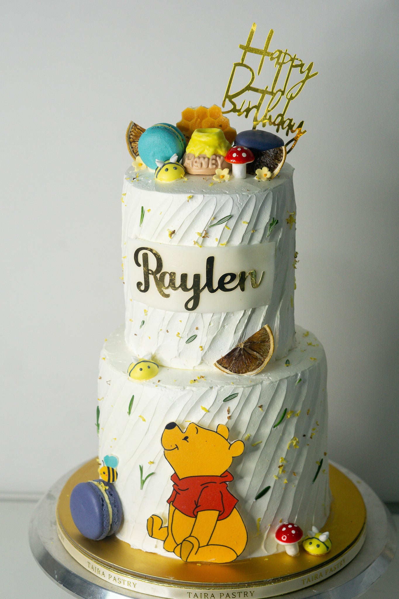 Garden Winnie the Pooh Cake