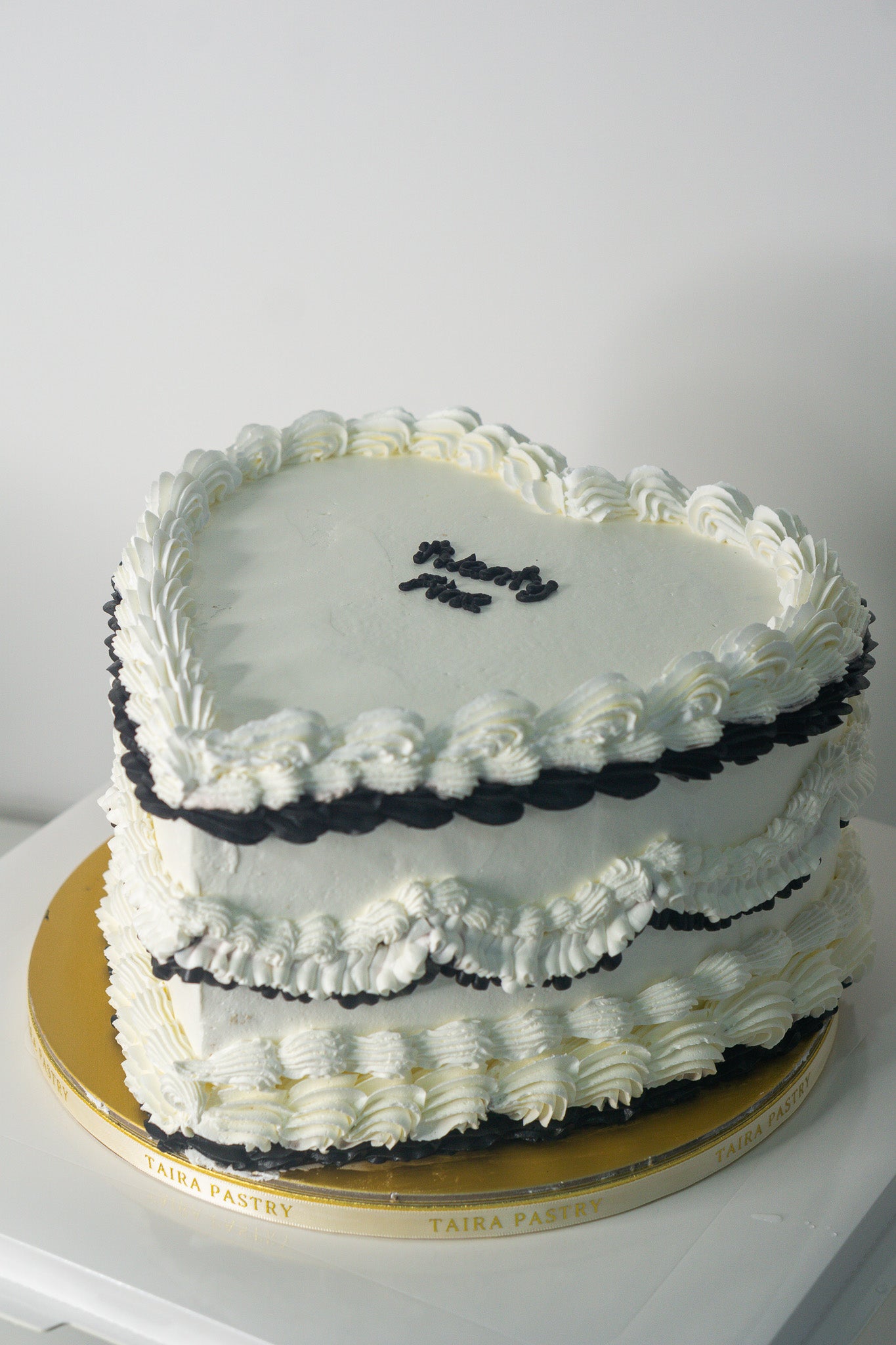 Vintage Heart Cake -