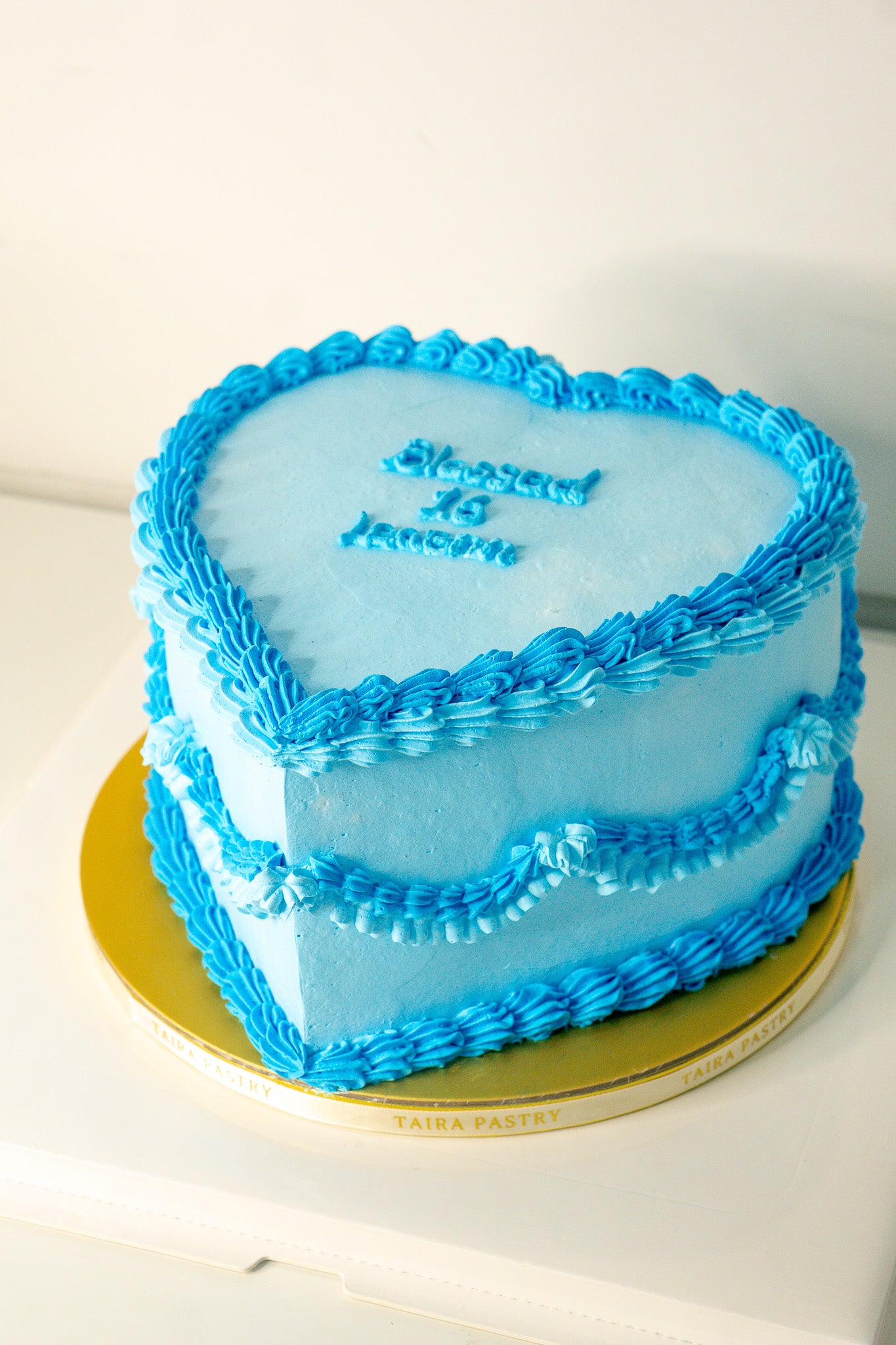 Vintage Heart Cake -