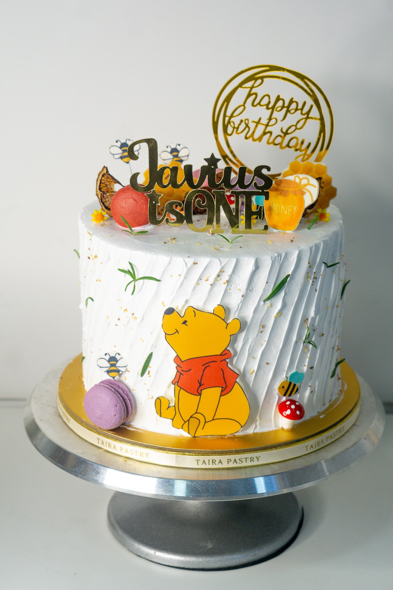 Garden Winnie the Pooh Cake