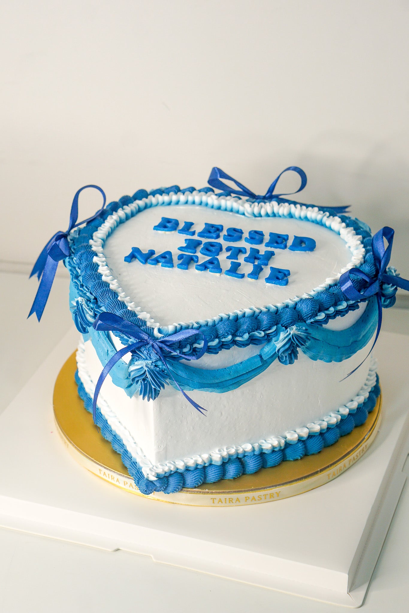 Vintage Heart Cake -