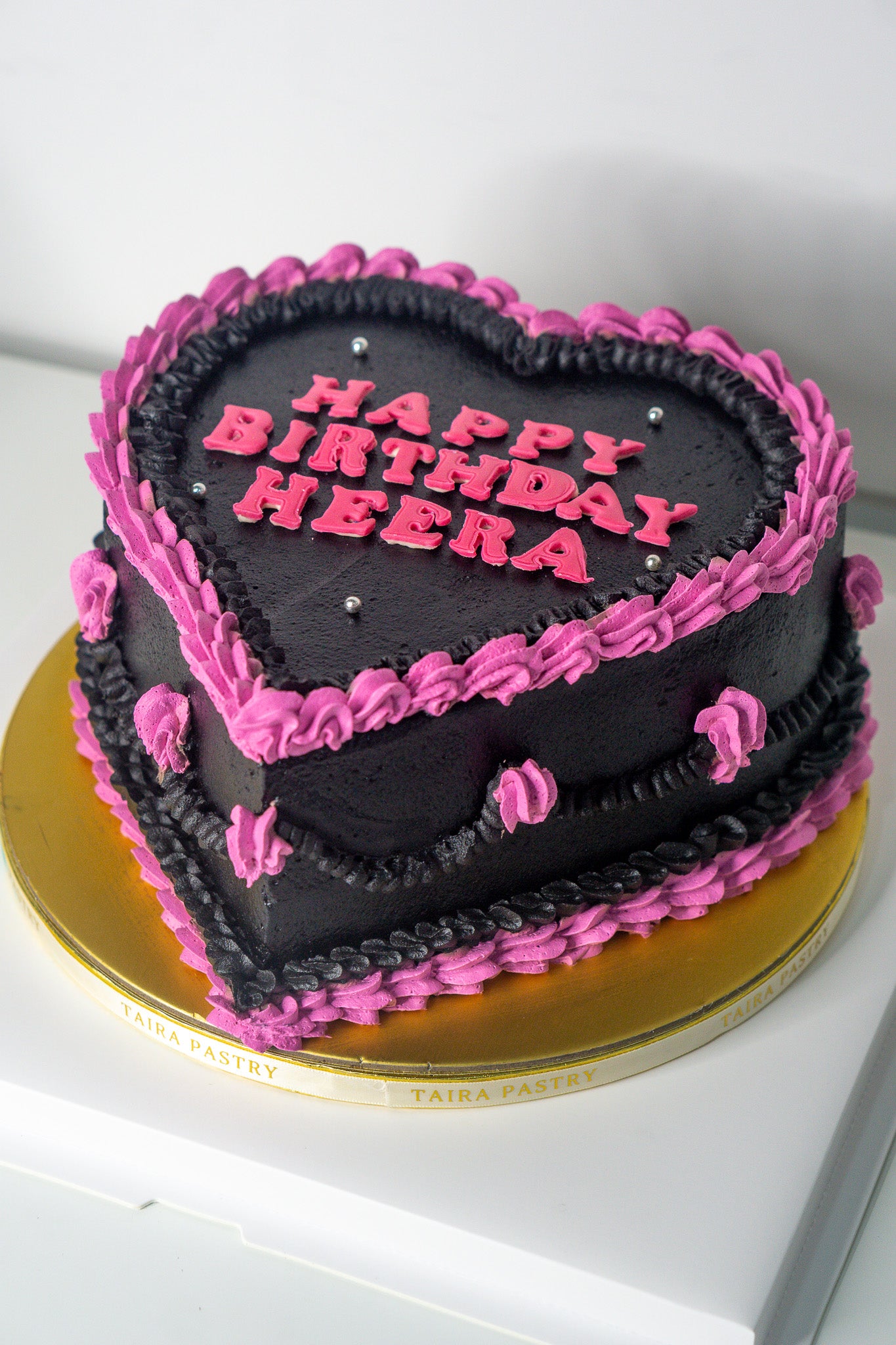 Vintage Heart Cake -