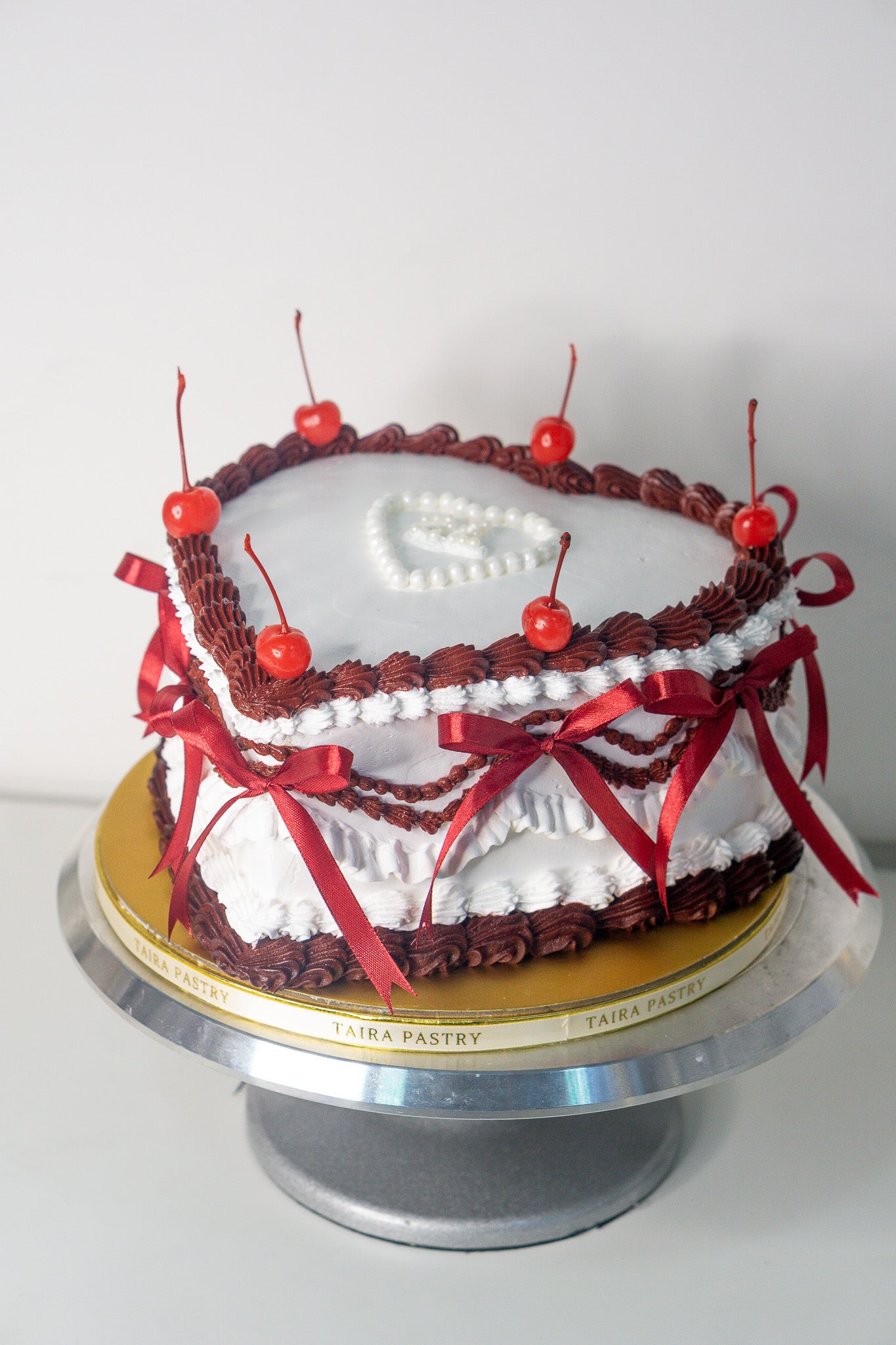 Vintage Heart Cake -