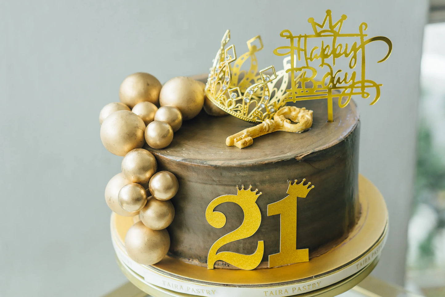Golden Key & Crown Cake