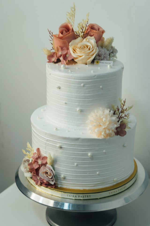 Pink Rose Pearl Cake