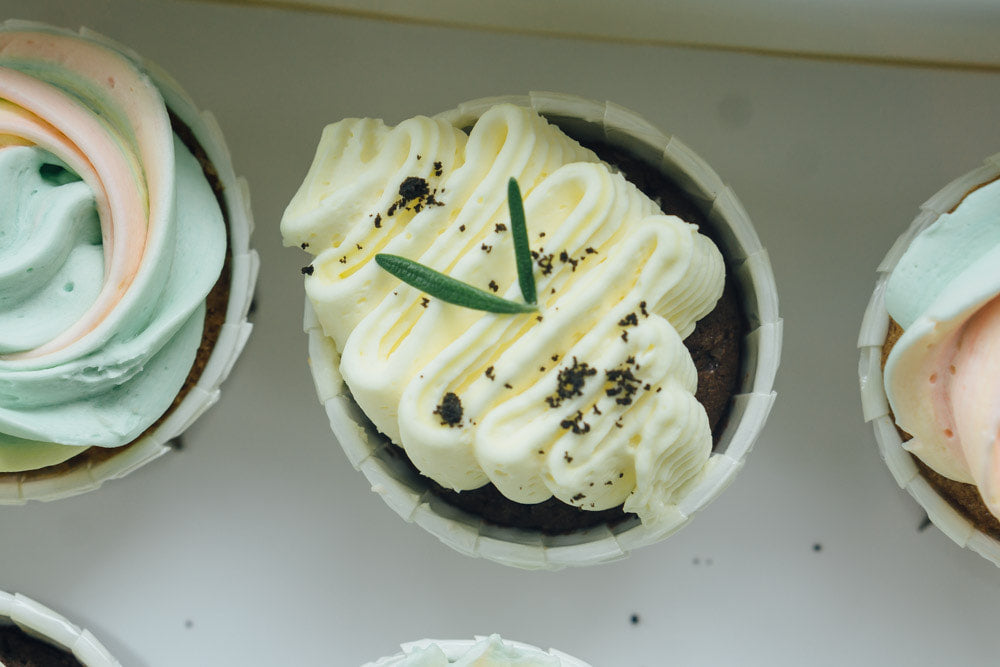 Vintage White Cupcakes (Box of 12)