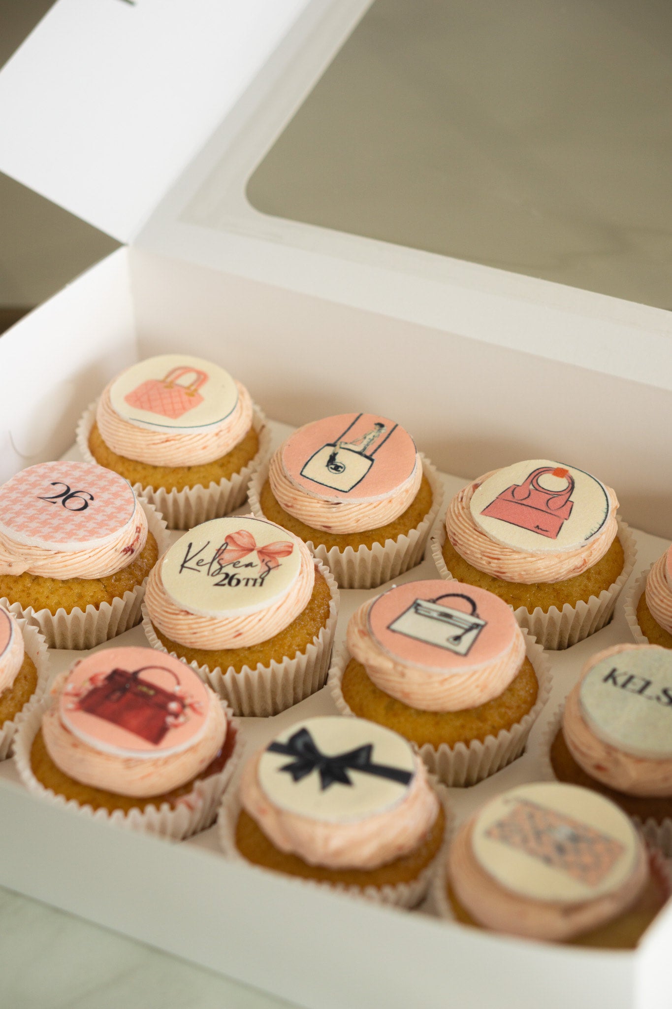 Theme Cupcakes (Box of 12)