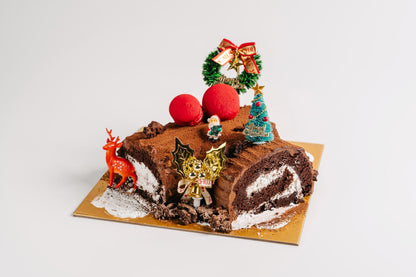 Peppermint Chocolate Log Cake