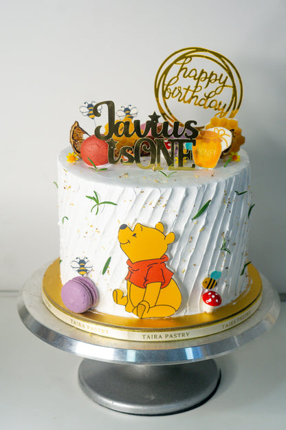 Garden Winnie the Pooh Cake