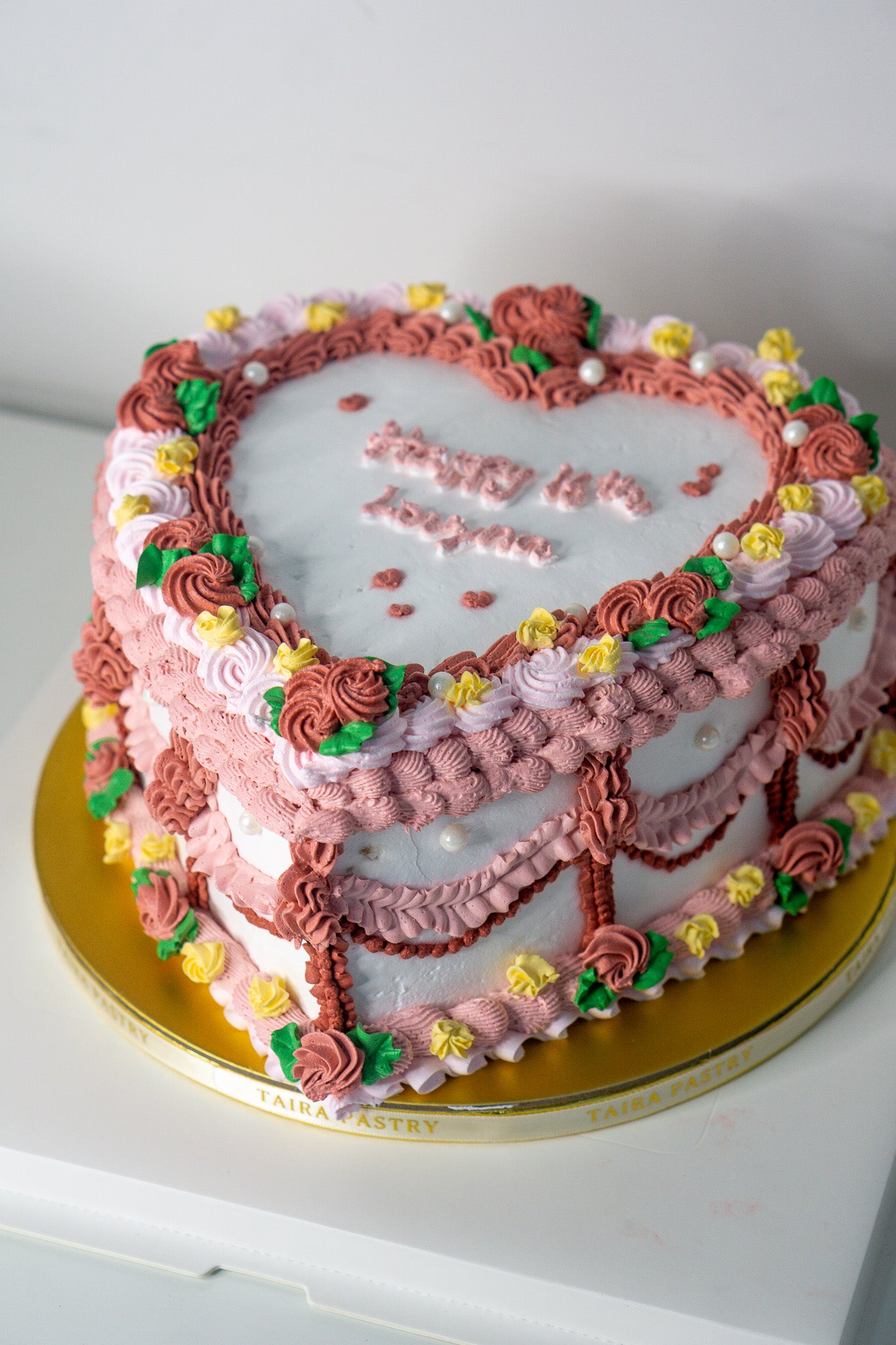 Stylish Vintage Heart Cake
