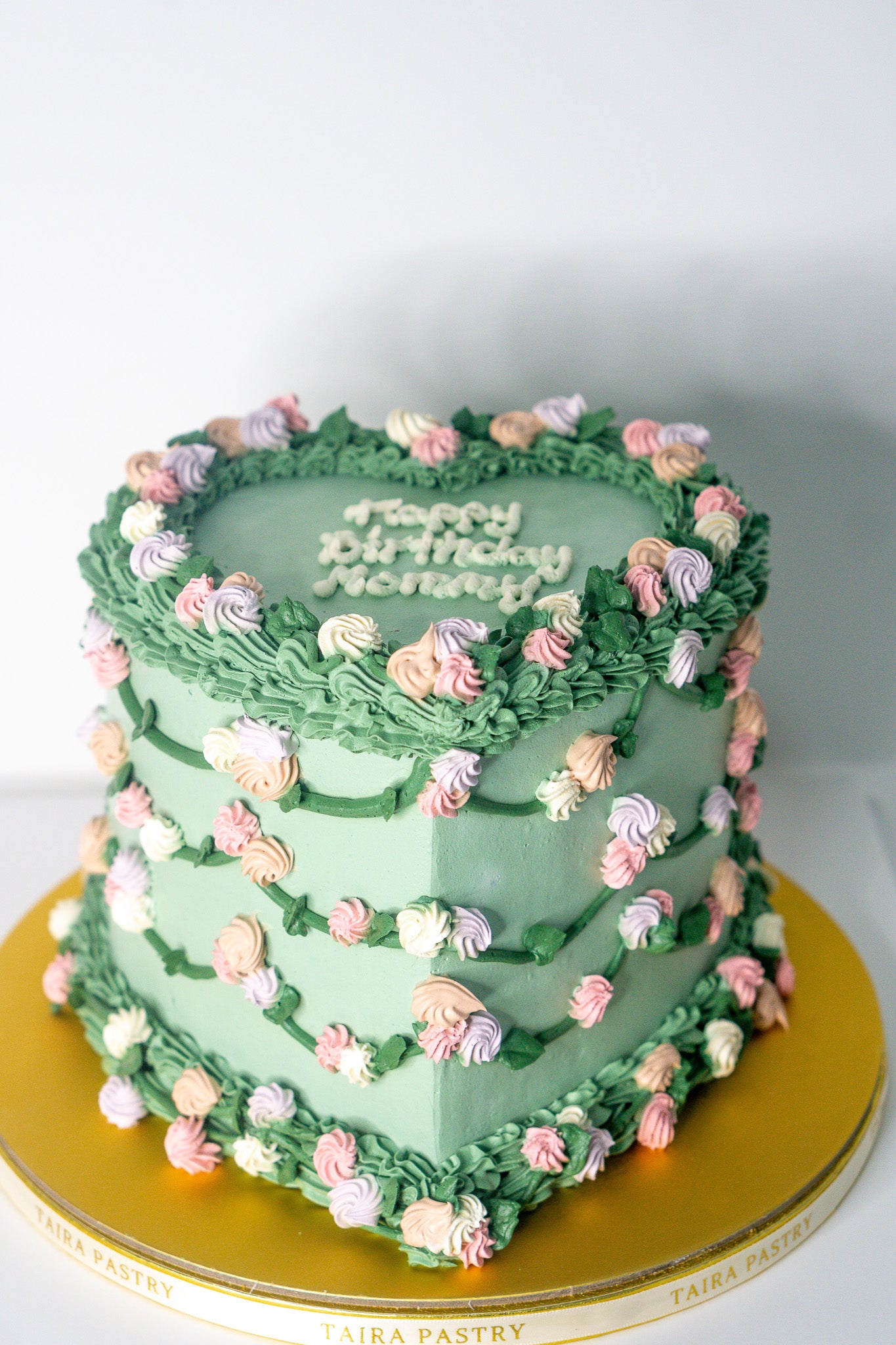 Stylish Vintage Heart Cake