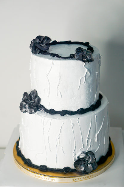 Classic Black & White Floral Cake