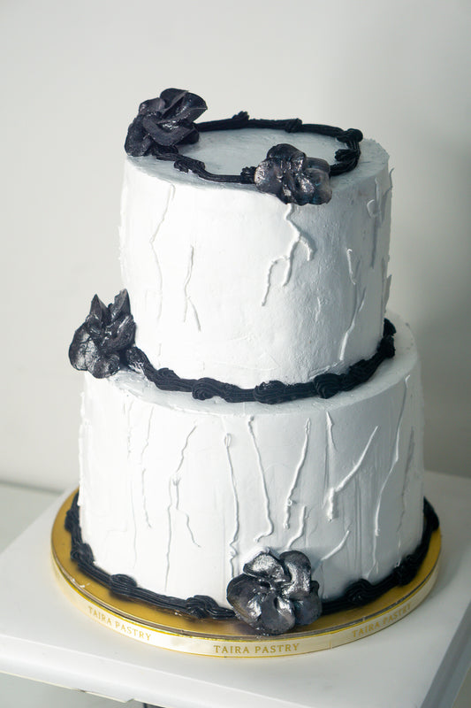 Classic Black & White Floral Cake