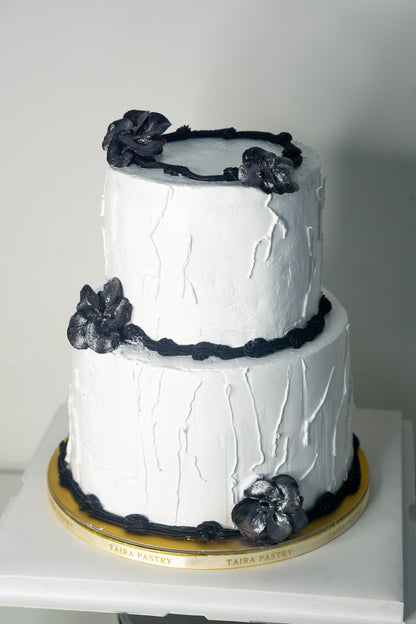 Classic Black & White Floral Cake