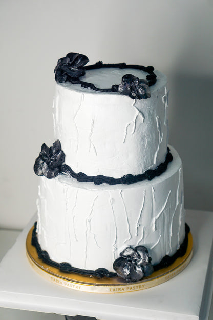 Classic Black & White Floral Cake