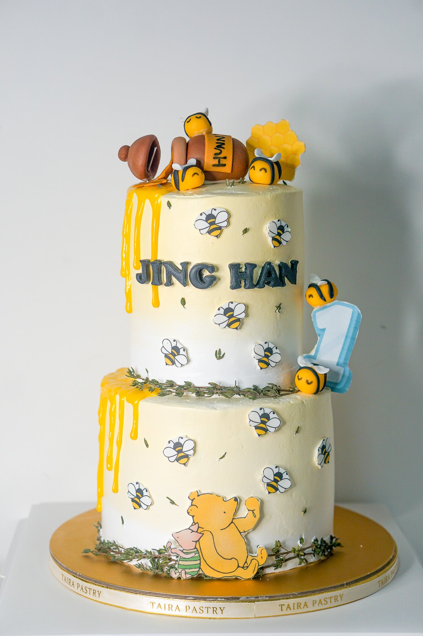 Honey Bee Pooh Bear Cake