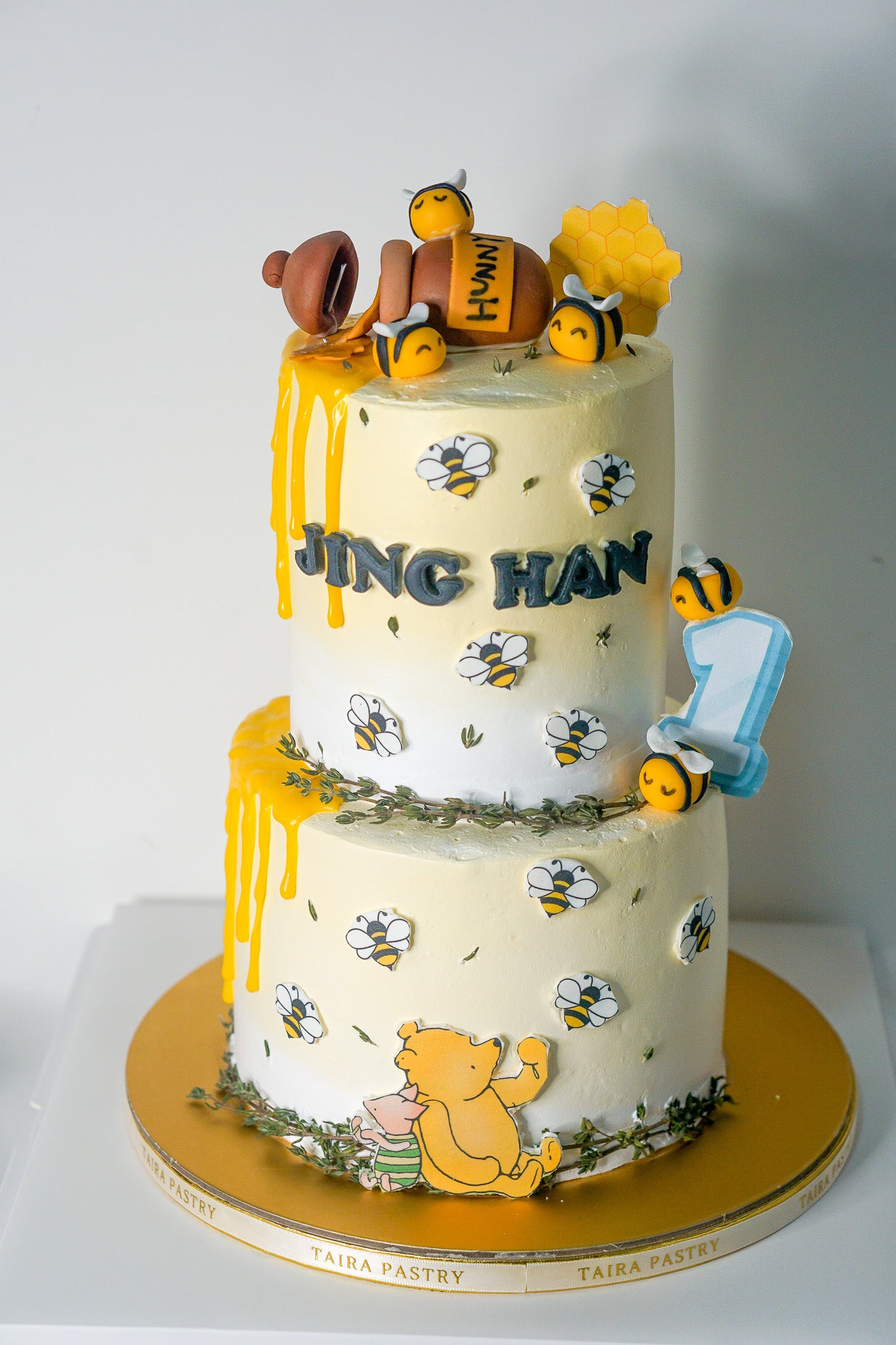 Honey Bee Pooh Bear Cake