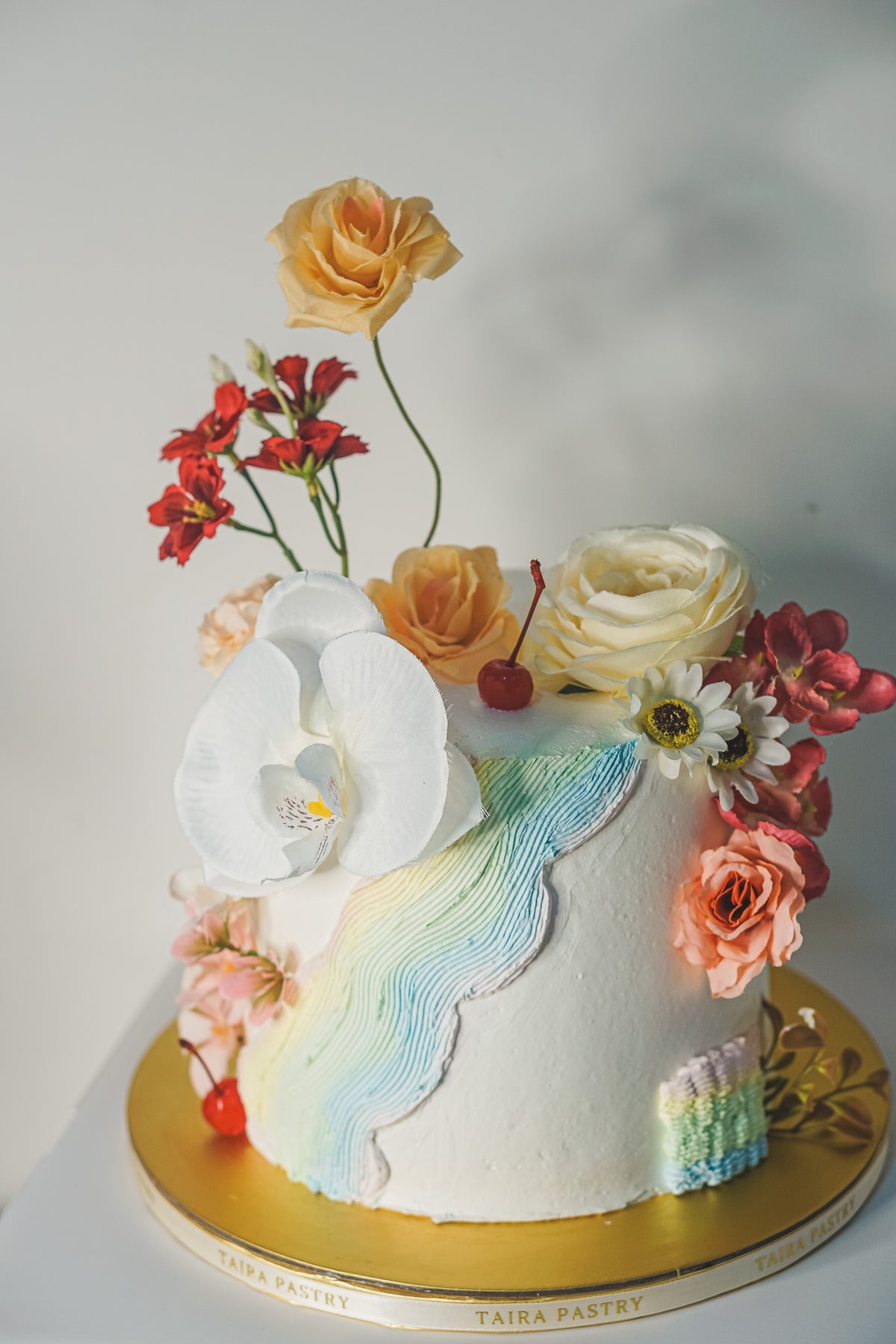 Abstract Taira Abstract Floral Cake – Taira Pastry