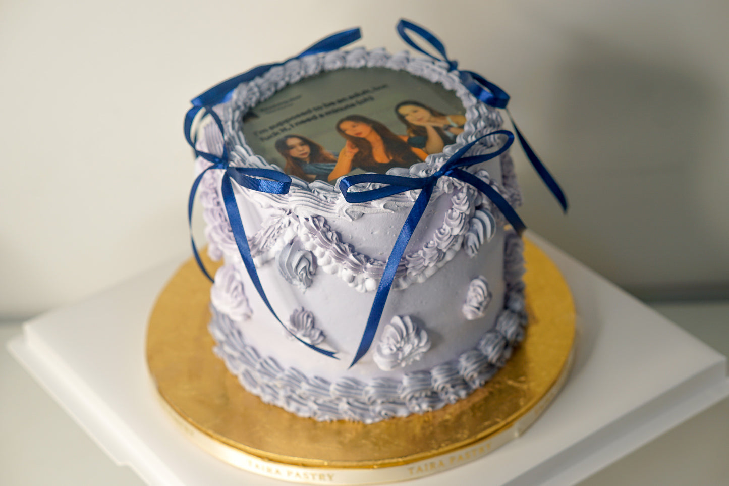Vintage Image Print Cake