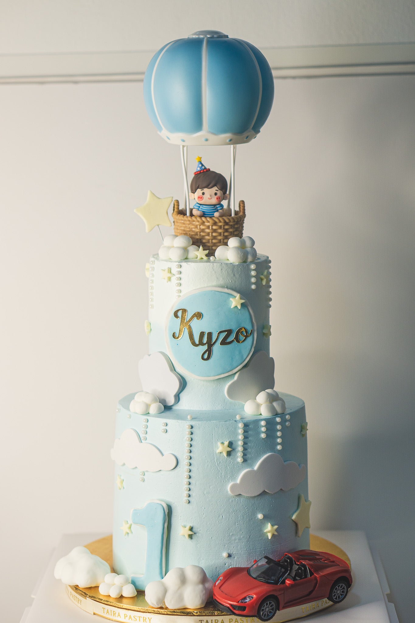 Hot Air Balloon & Car Cake