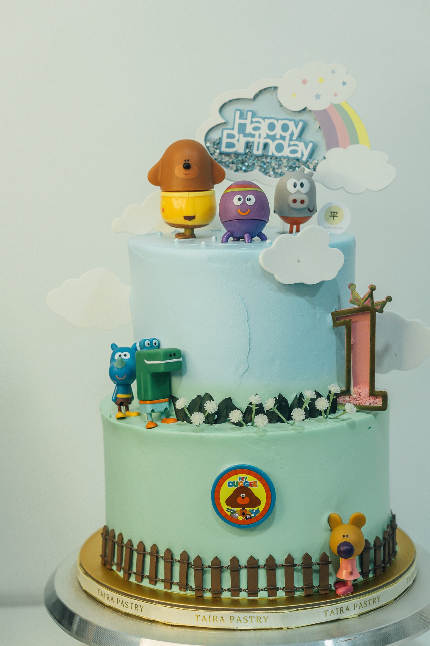 Hey Duggee Cake