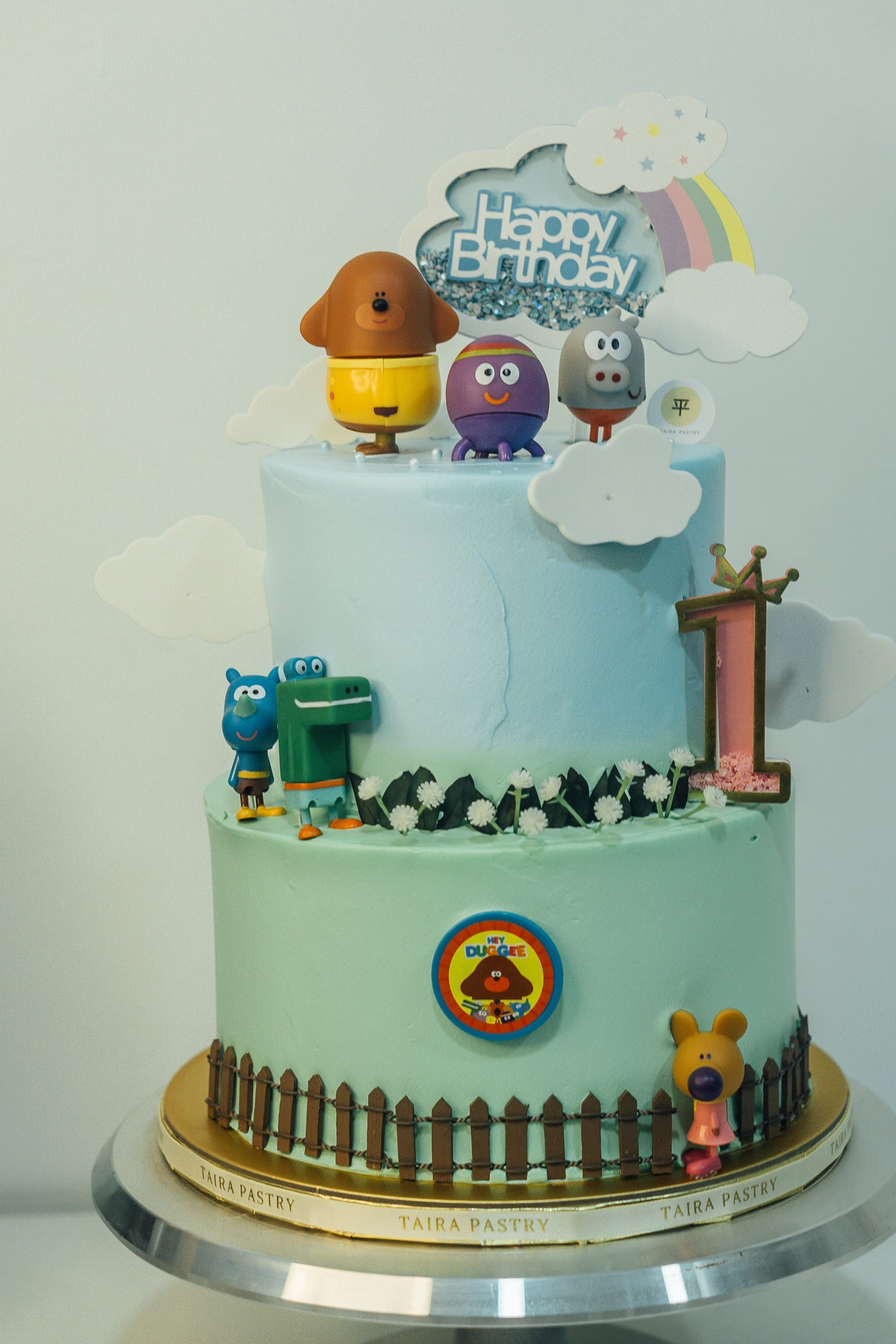 Hey Duggee Cake