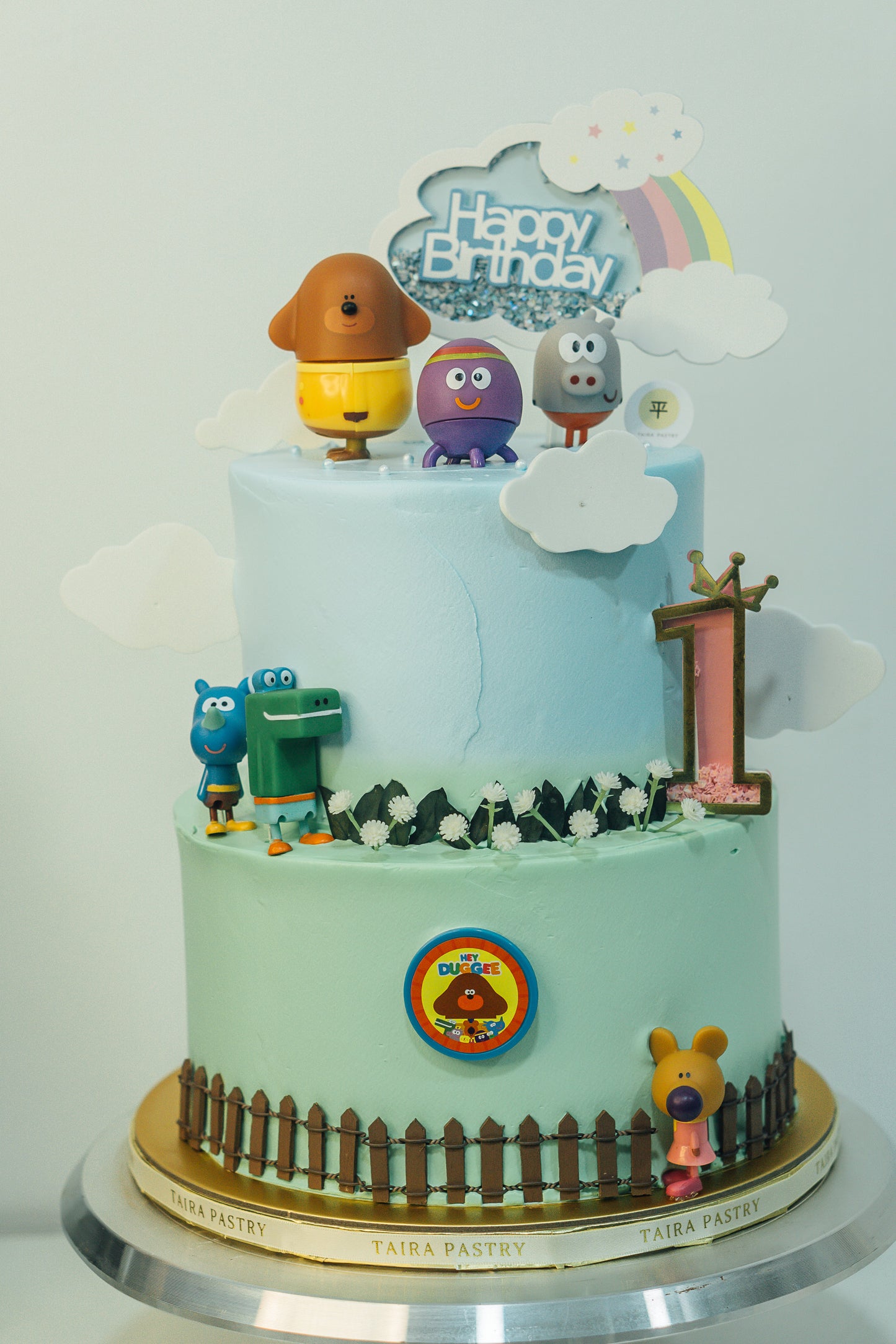 Hey Duggee Cake