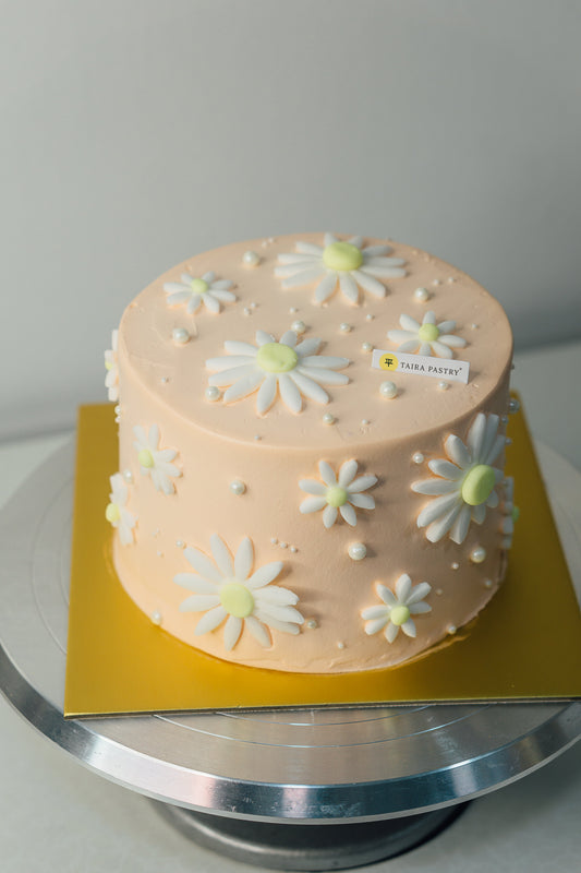 Daisy Flower Cake