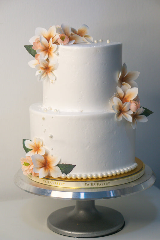 Stylish Floral Pearl Cake