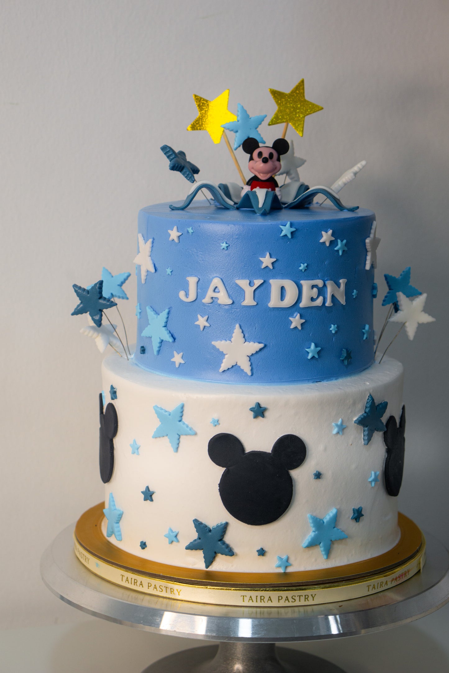 The Star Mickey Mouse Cake