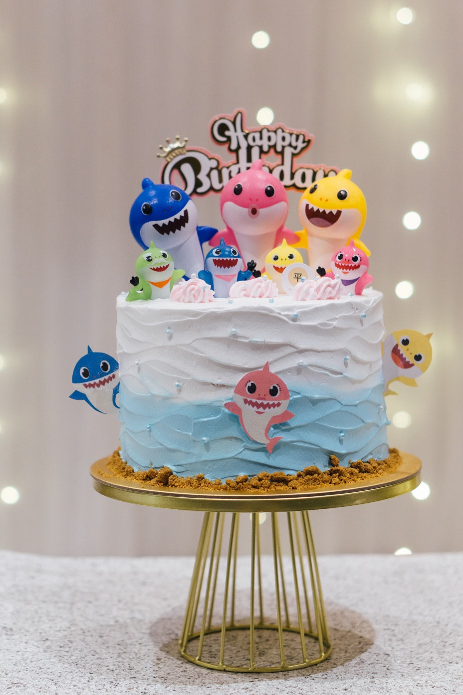 Baby Shark Cake