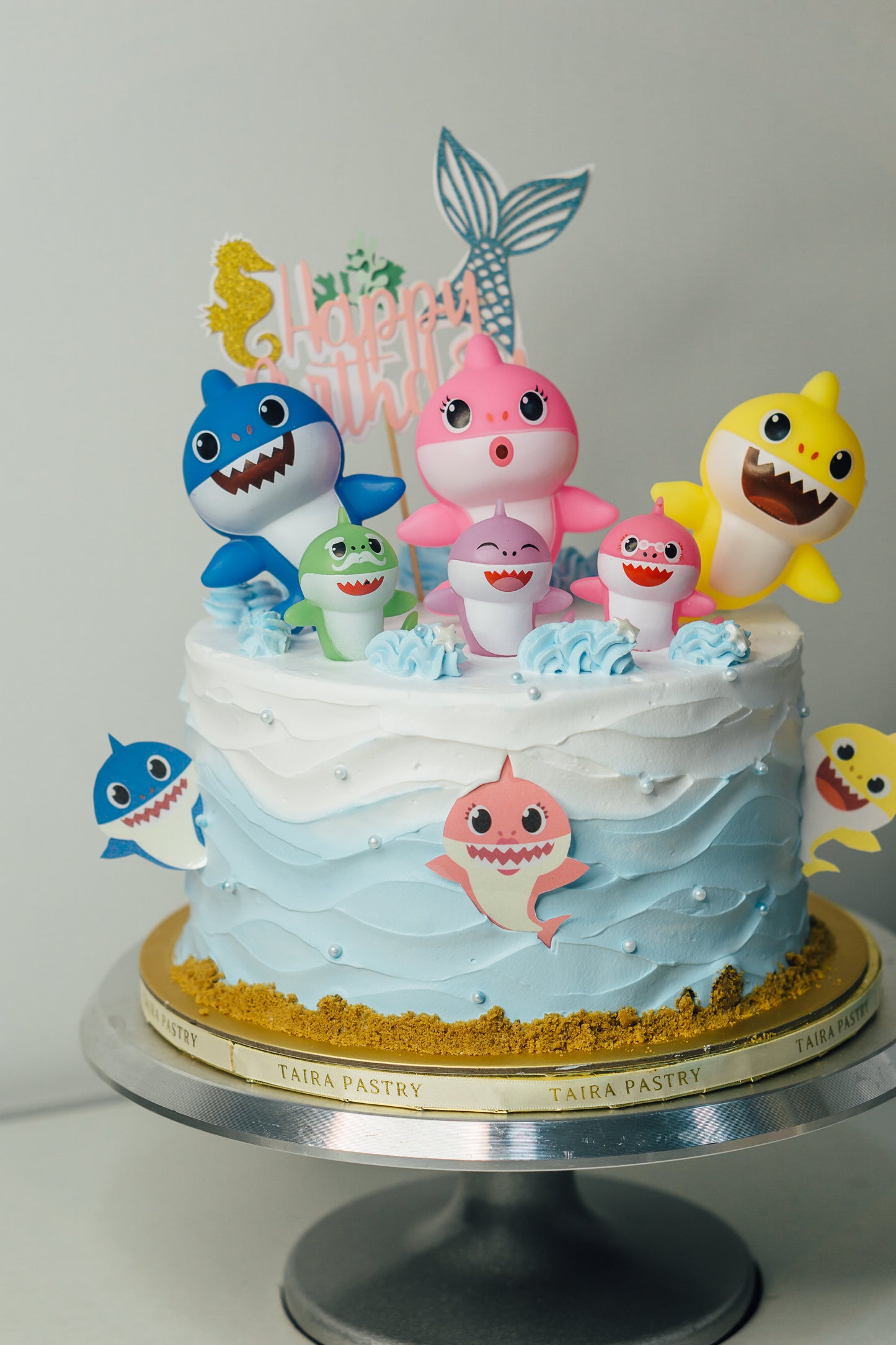 Baby Shark Cake