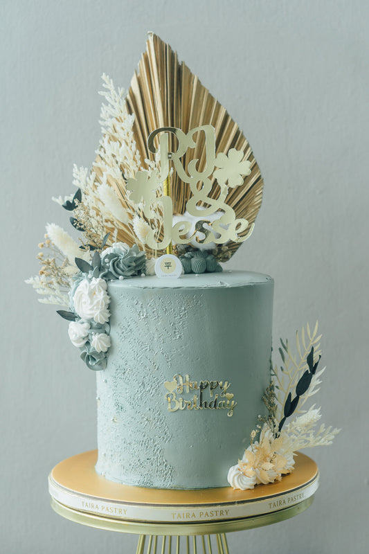 Elegant Gold Palm Leave Cake