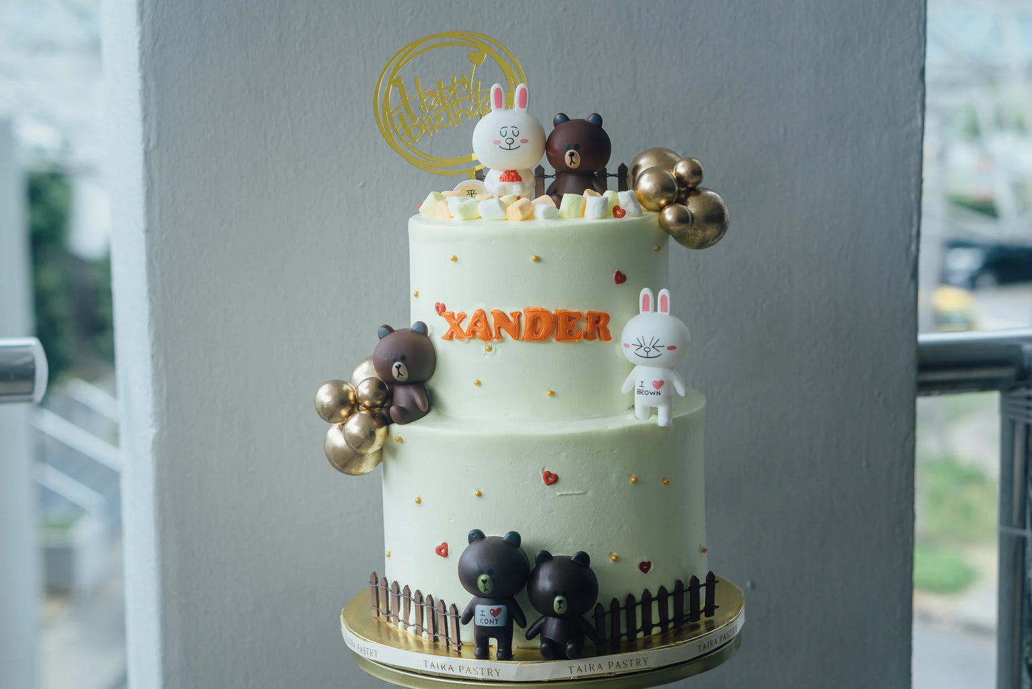 Line Bear Cake