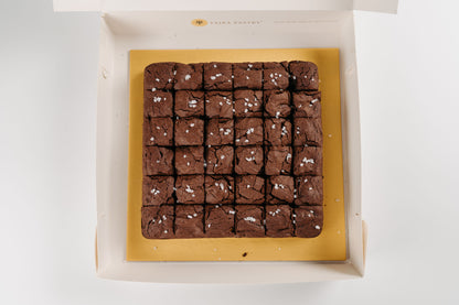 Father's Day Theme Mini Dark Chocolate Brownie (36pcs)